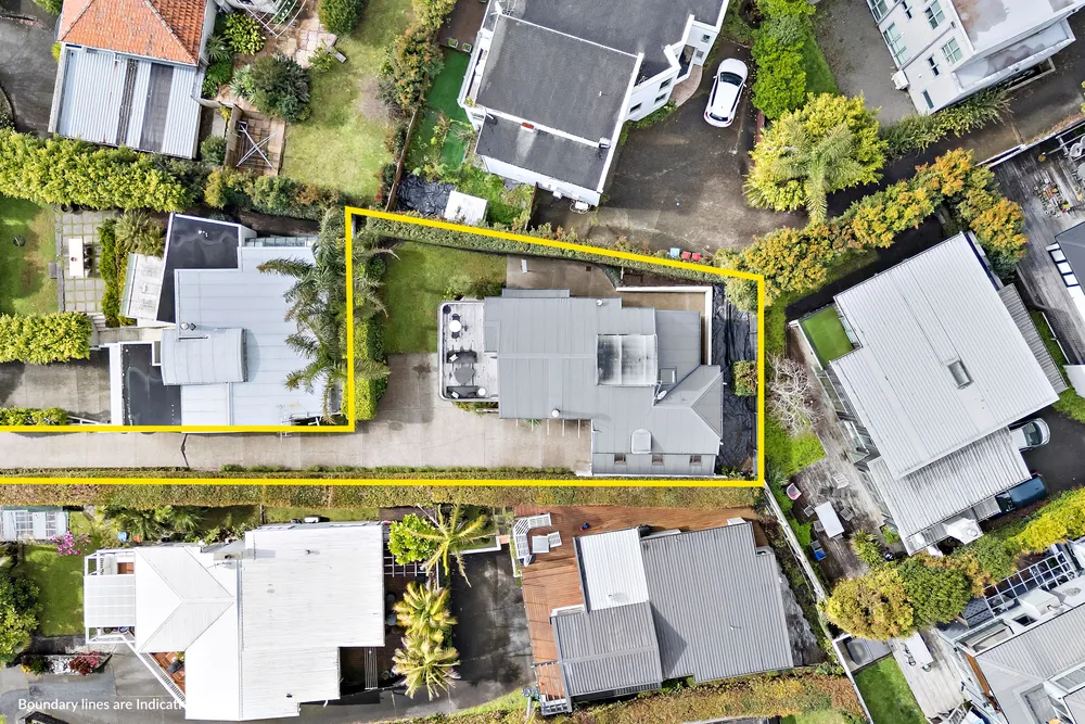 Photos of 31A Godden Crescent