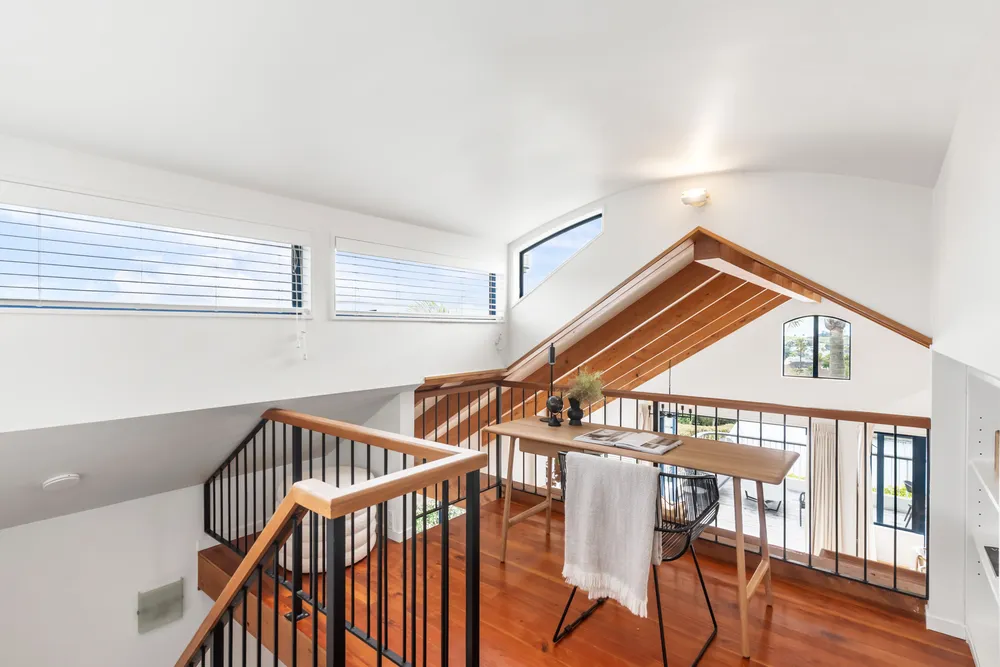 Photos of 31A Godden Crescent