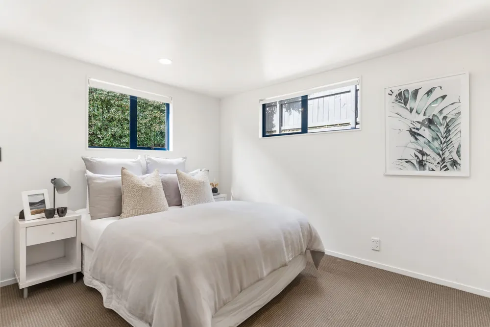 Photos of 31A Godden Crescent