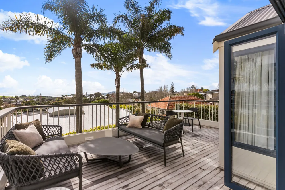 Photos of 31A Godden Crescent