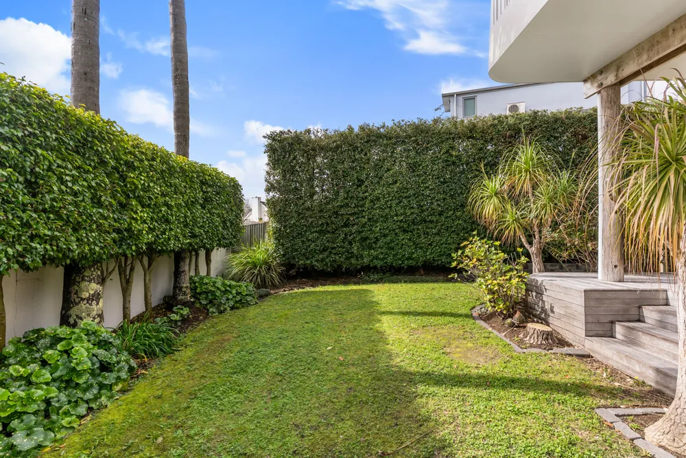Photos of 31A Godden Crescent