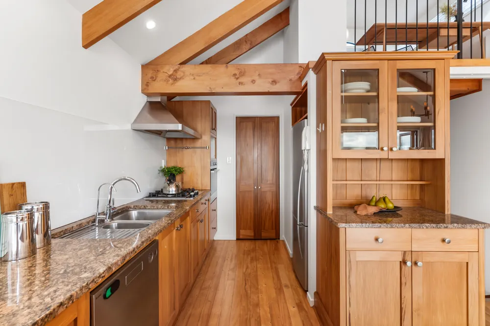 Photos of 31A Godden Crescent