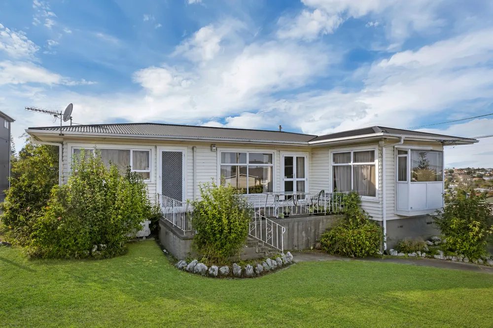 Photos of 218 New Windsor Road