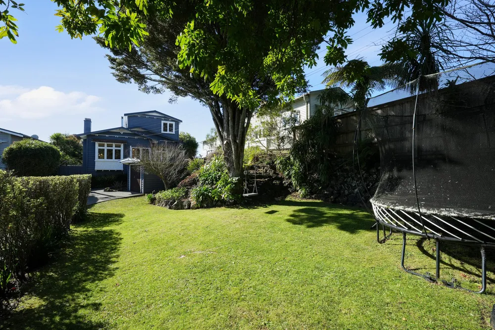 Photos of 51 Shackleton Road