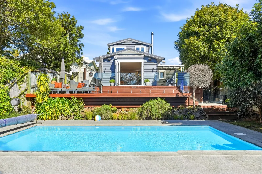 Photos of 51 Shackleton Road