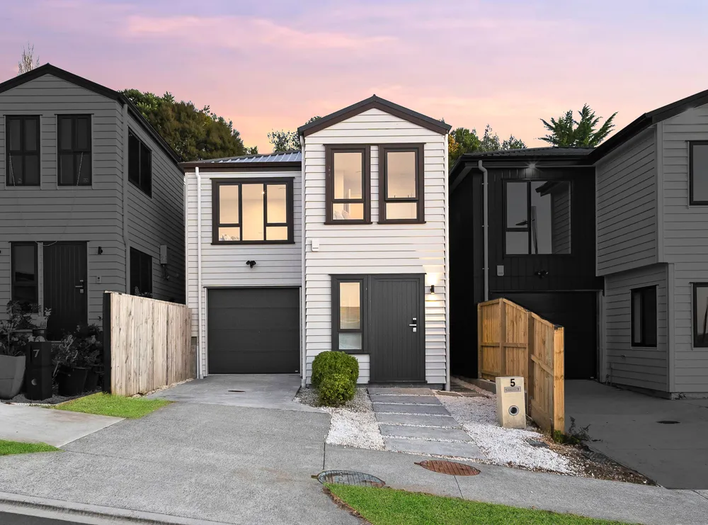 Photos of 5 Puhakehake Place