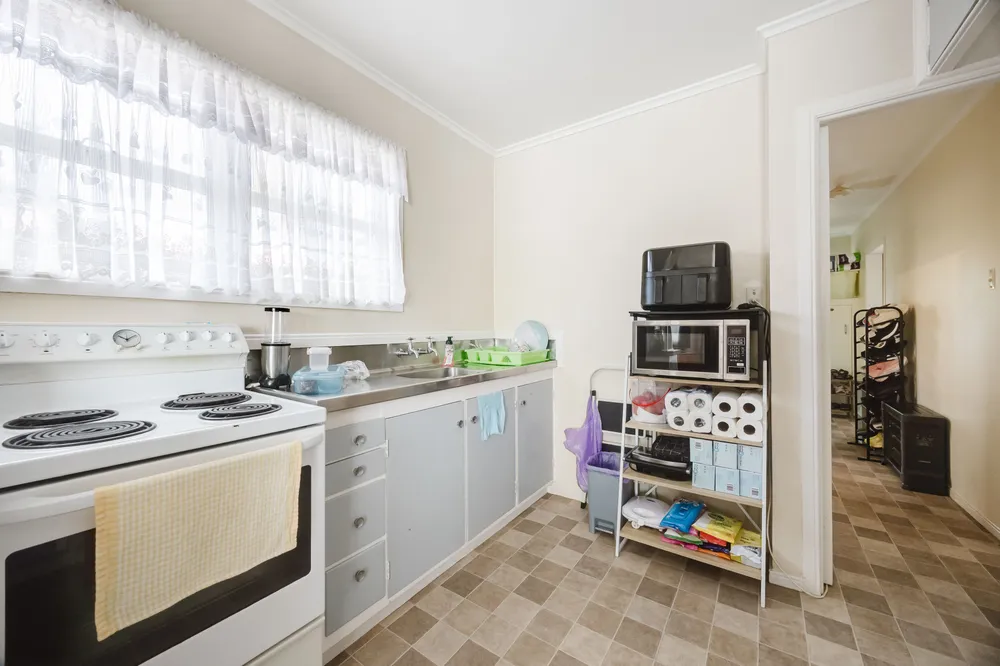 Photos of 16 Beatty Street