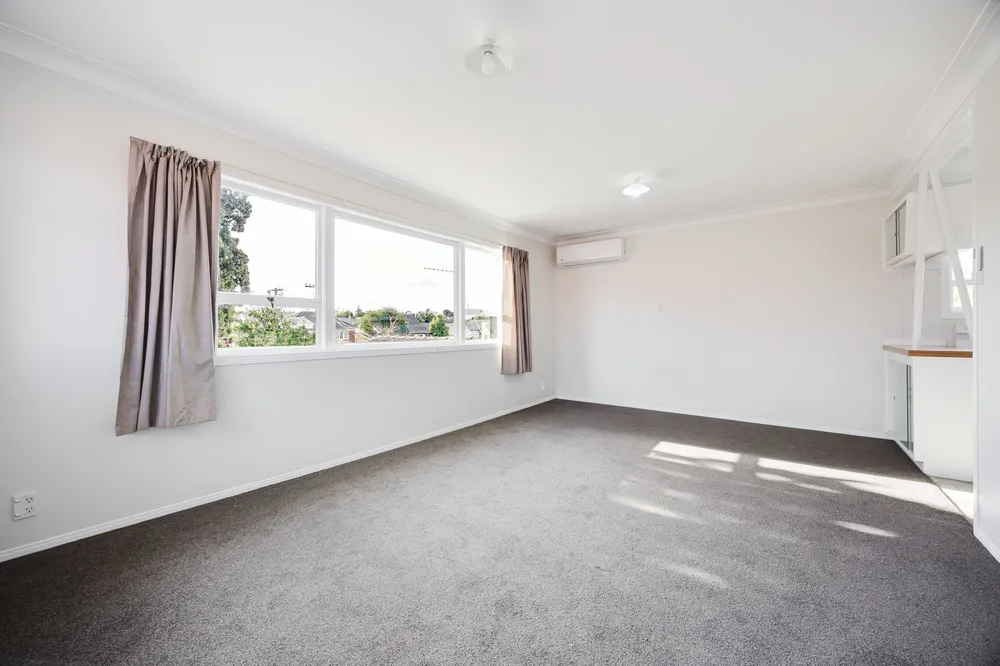 Photos of 16 Beatty Street