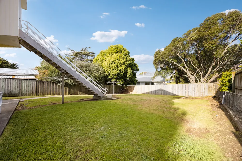 Photos of 16 Beatty Street