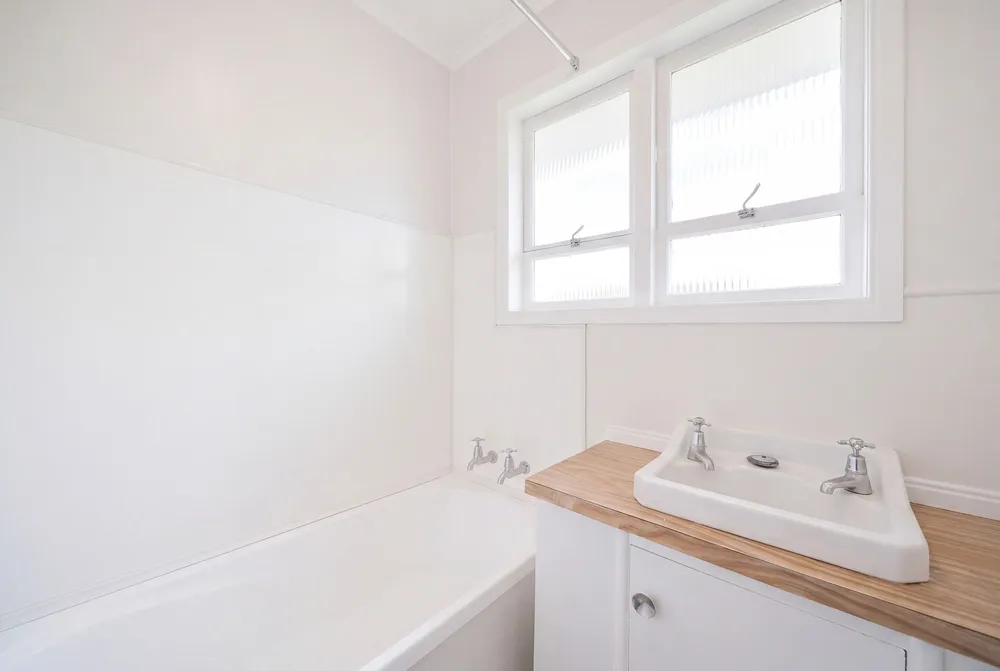 Photos of 16 Beatty Street