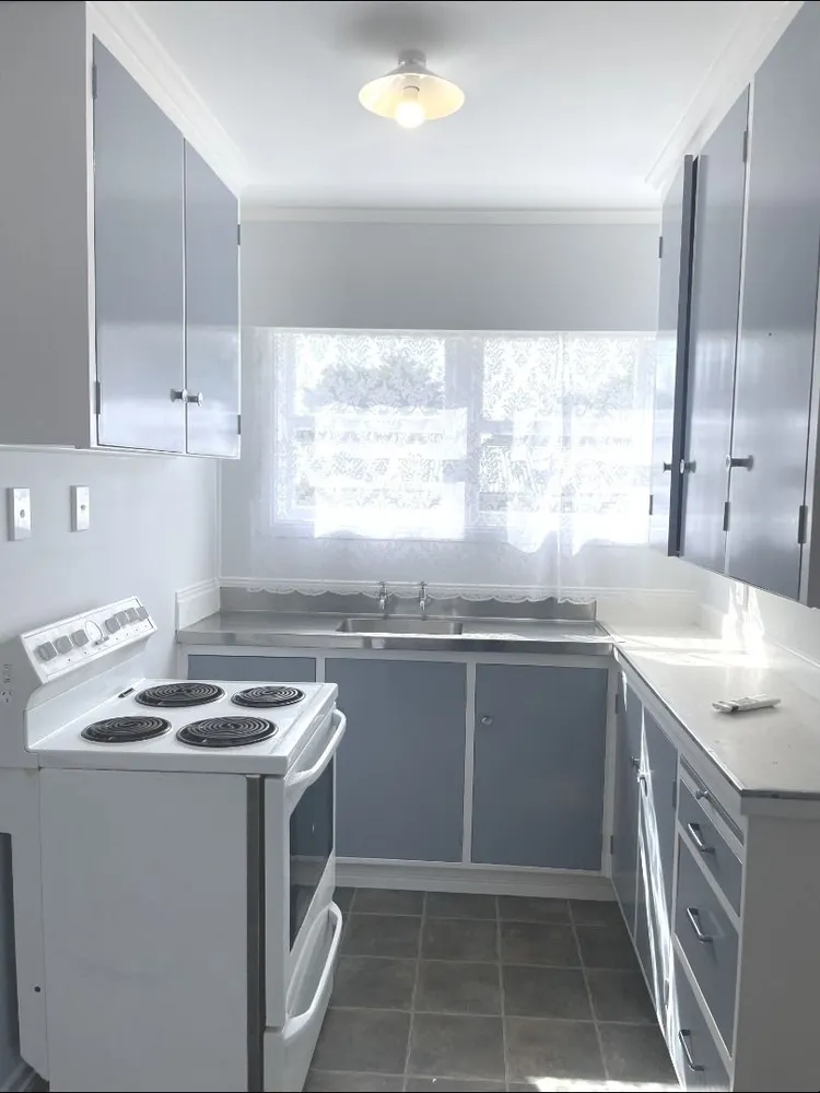 Photos of 16 Beatty Street