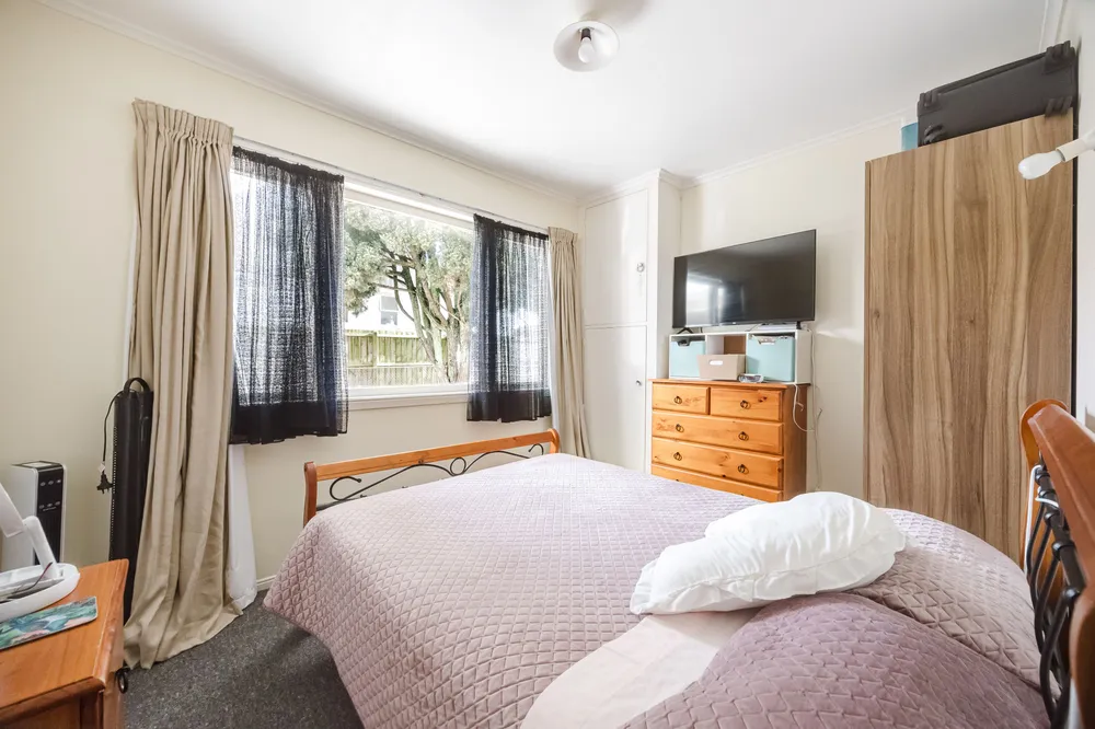 Photos of 16 Beatty Street
