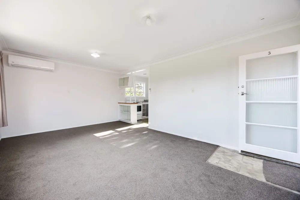 Photos of 16 Beatty Street
