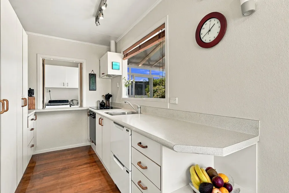 Photos of 46 Kia Ora Road