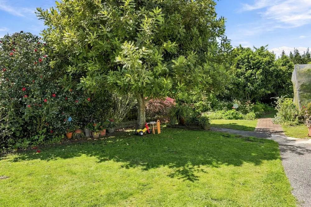 Photos of 46 Kia Ora Road