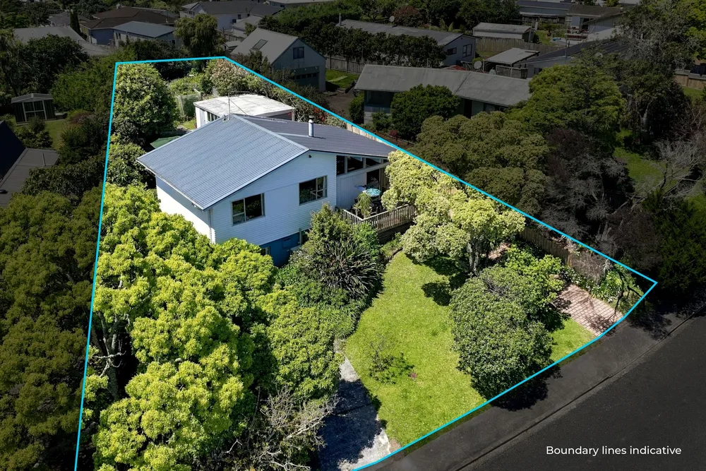 Photos of 46 Kia Ora Road