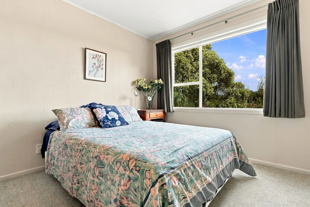 Photos of 46 Kia Ora Road