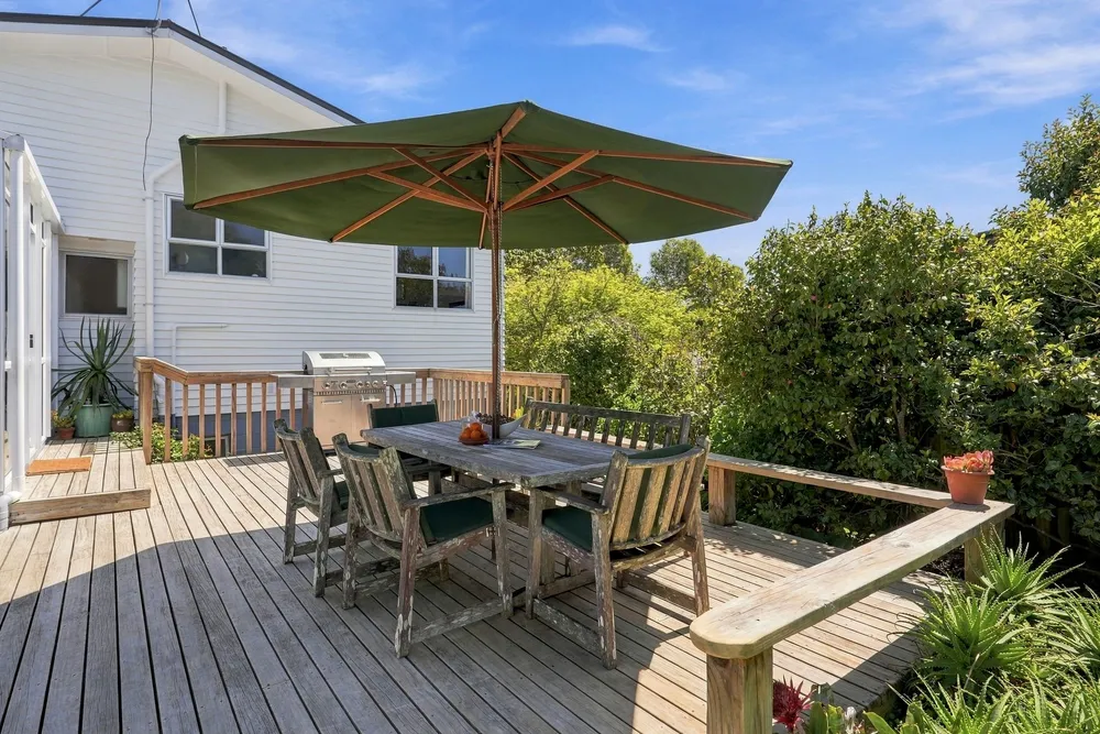 Photos of 46 Kia Ora Road
