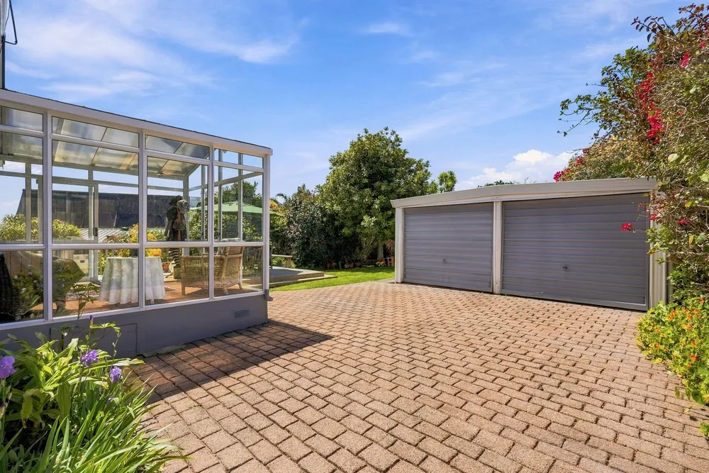Photos of 46 Kia Ora Road