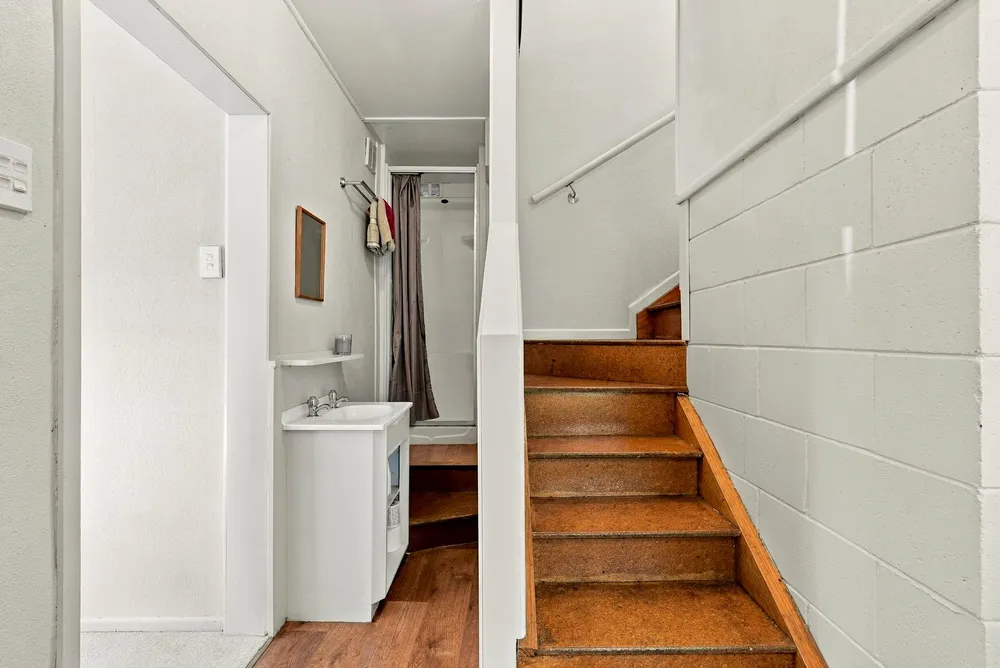 Photos of 46 Kia Ora Road