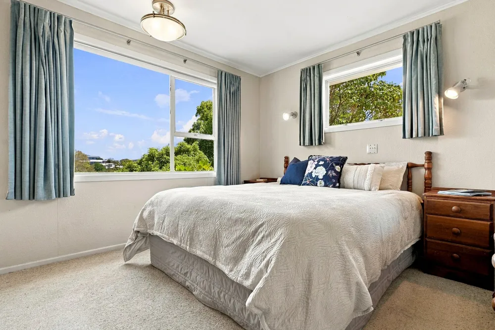 Photos of 46 Kia Ora Road