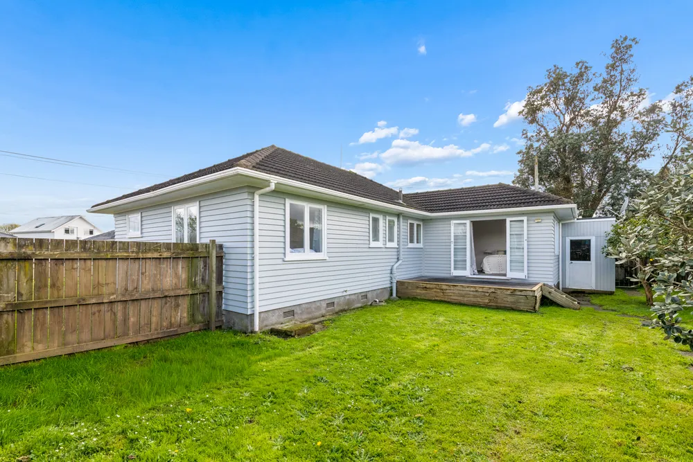 Photos of 72 Sutton Crescent