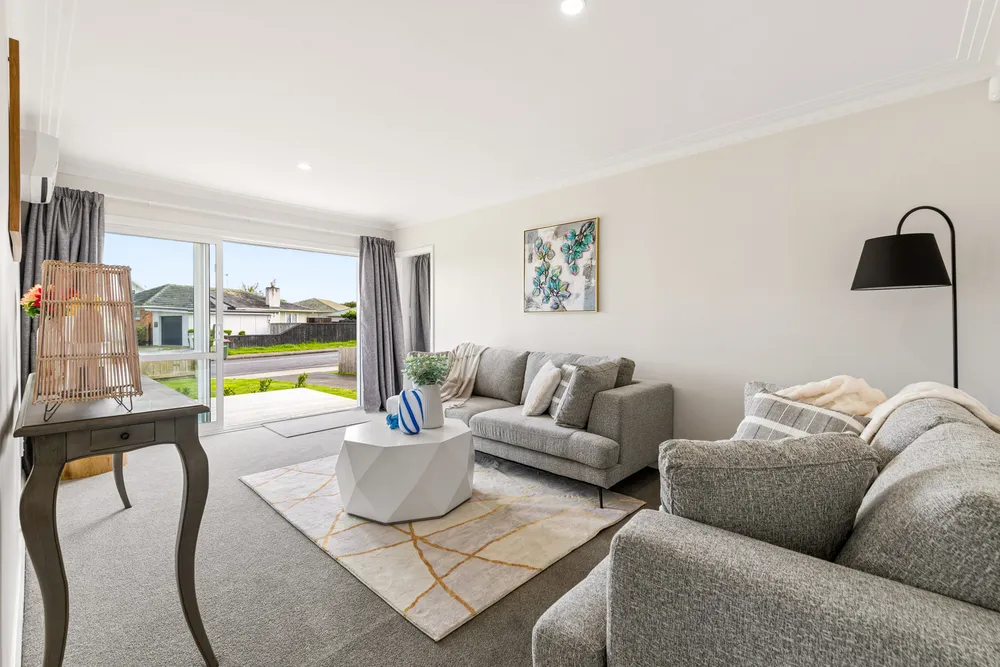 Photos of 72 Sutton Crescent