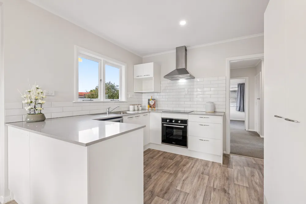 Photos of 72 Sutton Crescent