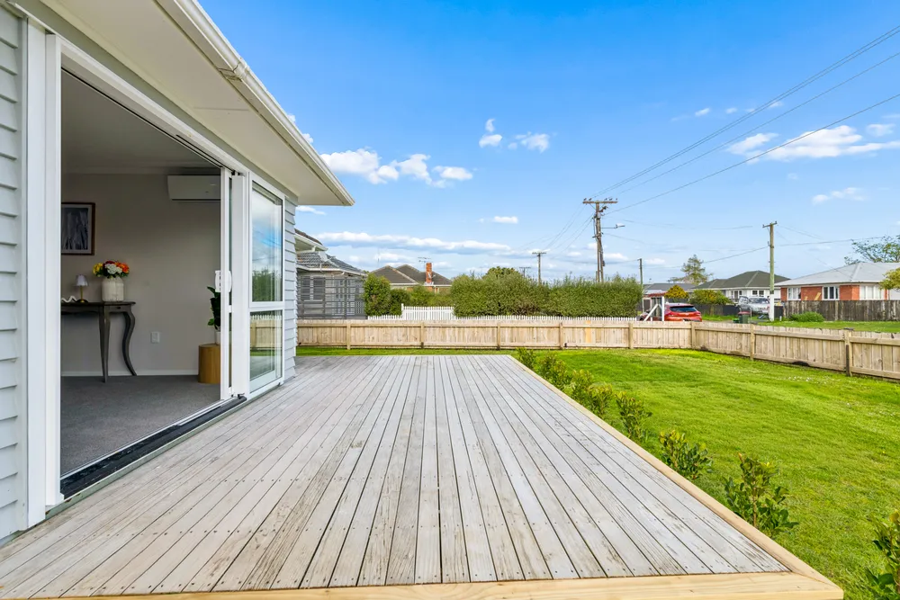 Photos of 72 Sutton Crescent