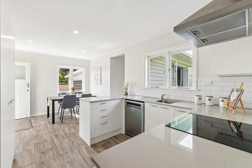 Photos of 72 Sutton Crescent