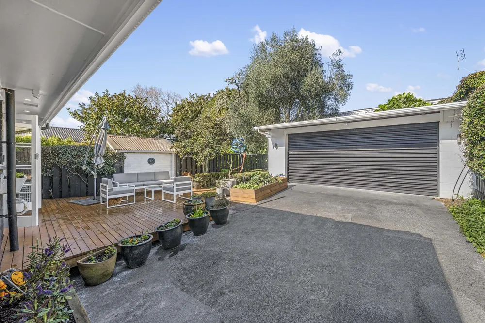 Photos of 19 Rangitoto Avenue