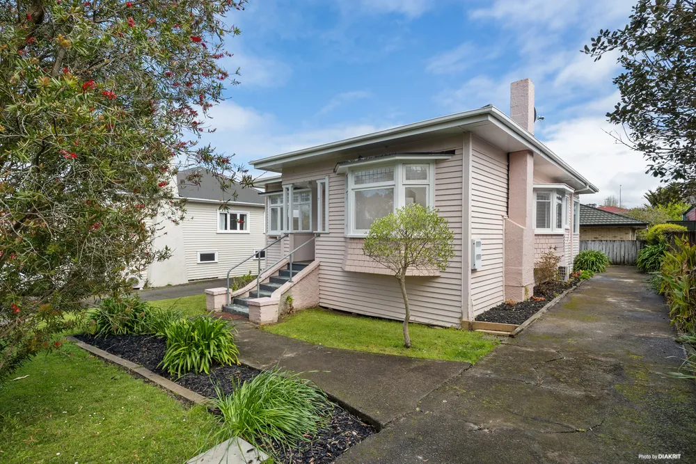 Photos of 7 Mount Roskill Road