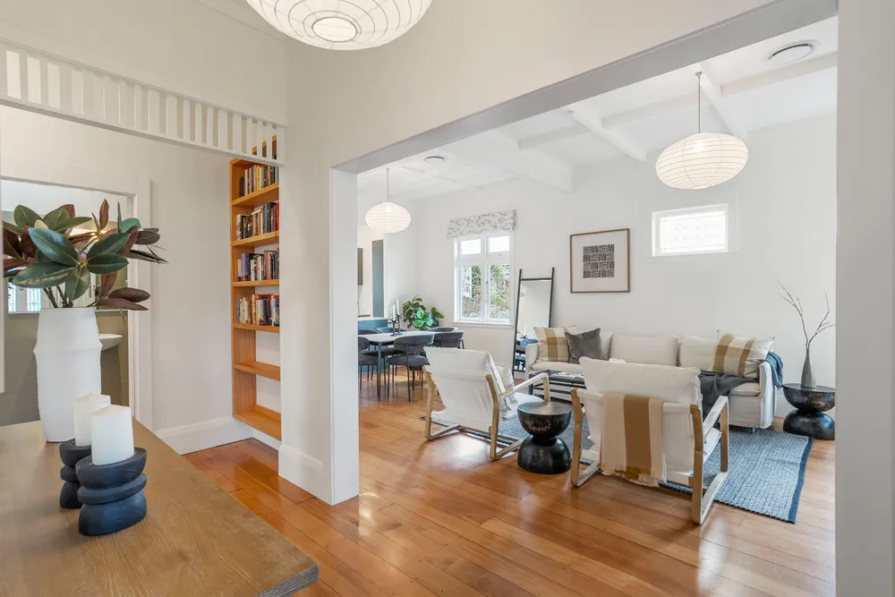 Photos of 9 Mons Avenue