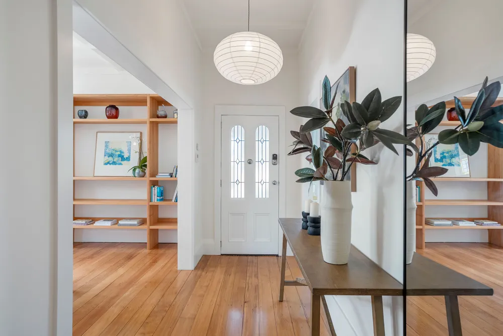 Photos of 9 Mons Avenue