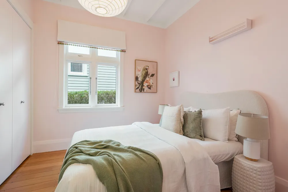 Photos of 9 Mons Avenue