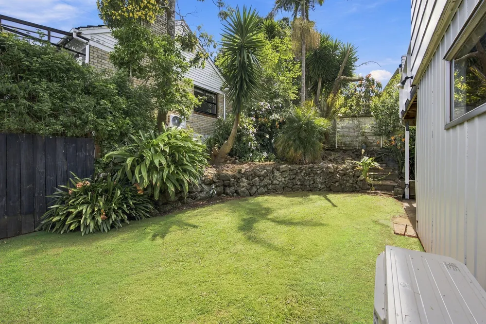 Photos of 35 Harding Avenue