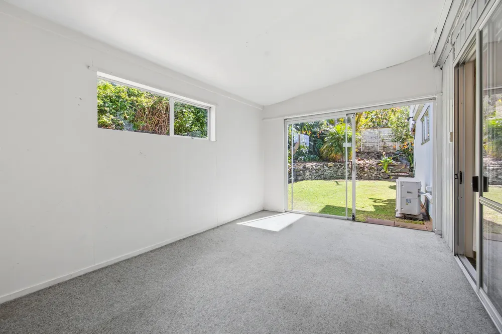 Photos of 35 Harding Avenue