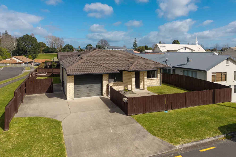 Photos of 45A Twentieth Avenue