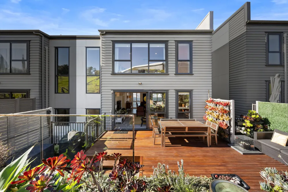 Photos of 26 Charles Heaphy Lane