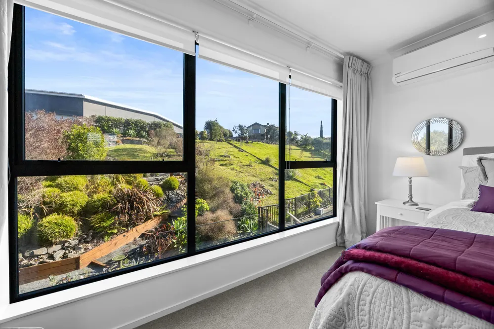 Photos of 26 Charles Heaphy Lane