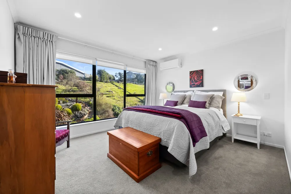 Photos of 26 Charles Heaphy Lane