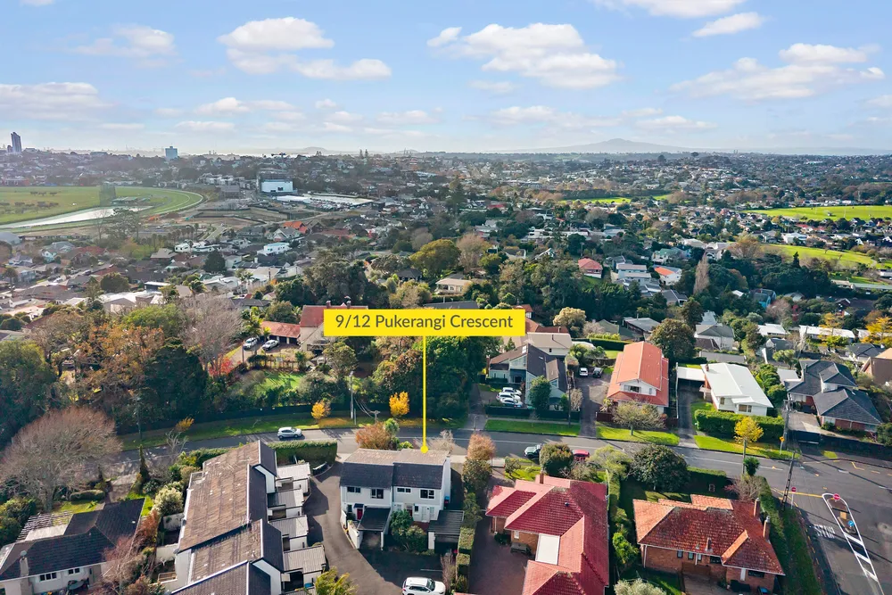 Photos of 9/12 Pukerangi Crescent