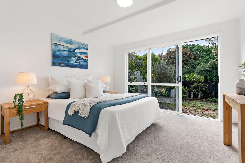 Photos of 9/12 Pukerangi Crescent