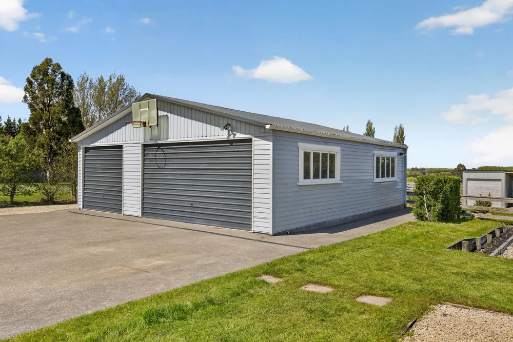 Photos of 41 Bairds Road