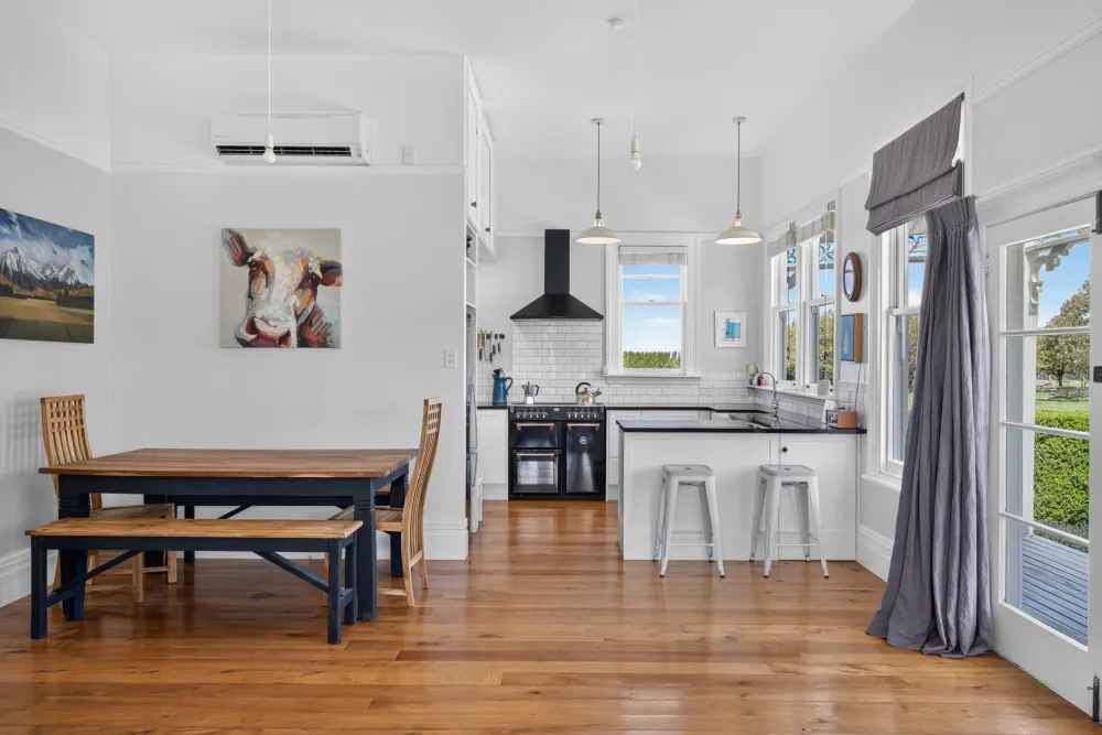 Photos of 41 Bairds Road