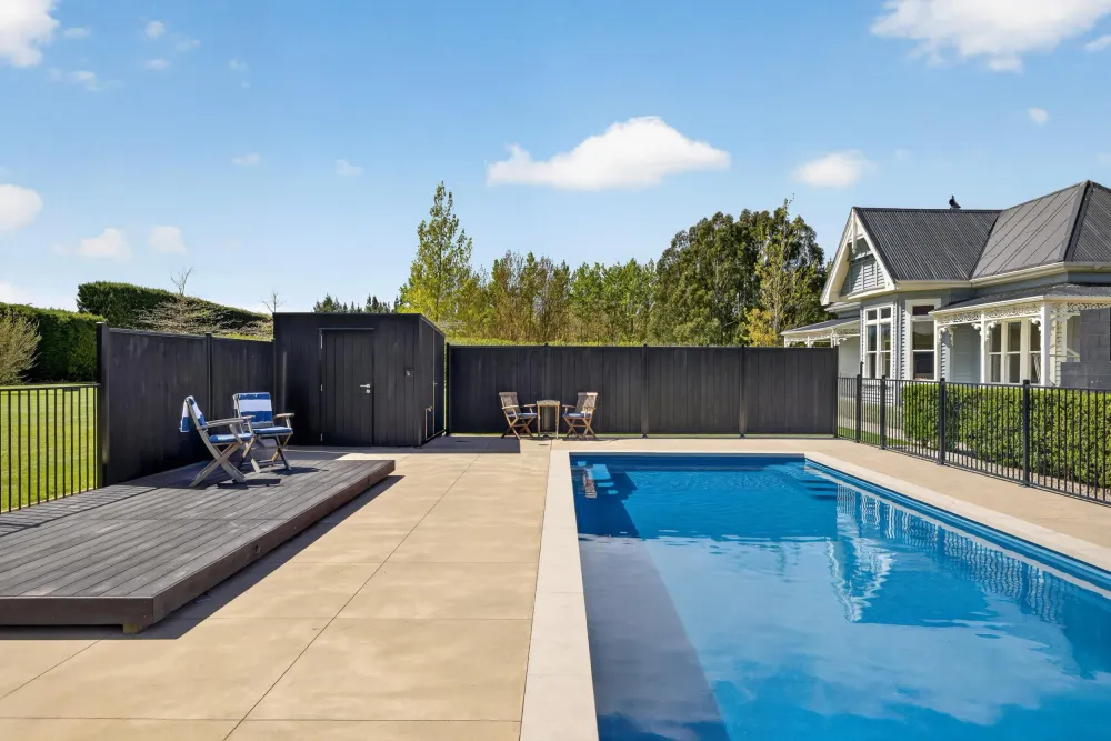 Photos of 41 Bairds Road