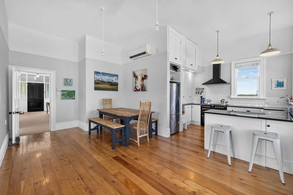 Photos of 41 Bairds Road