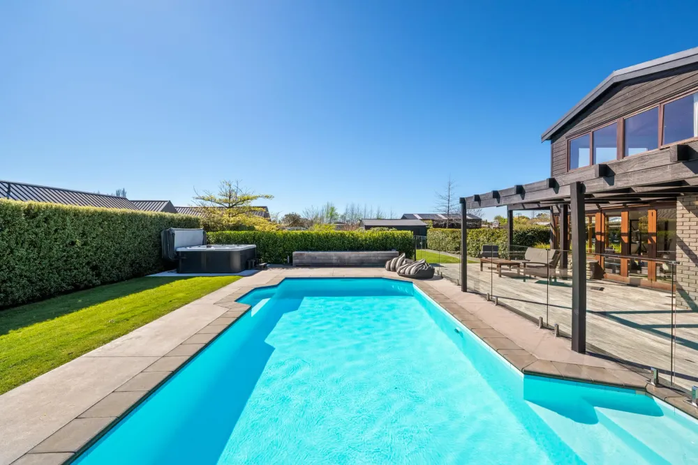 Photos of 43 Severne Street