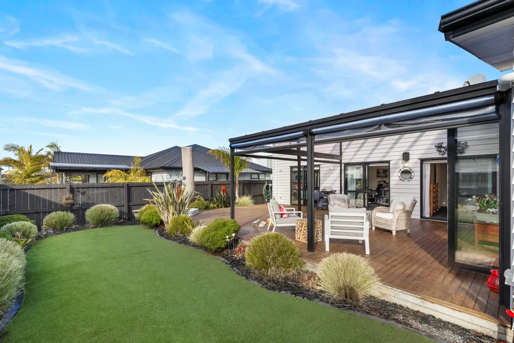 Photos of 196 Wainui Road