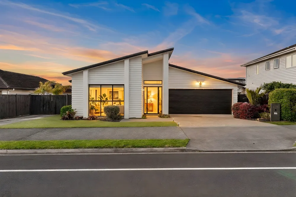 Photos of 196 Wainui Road